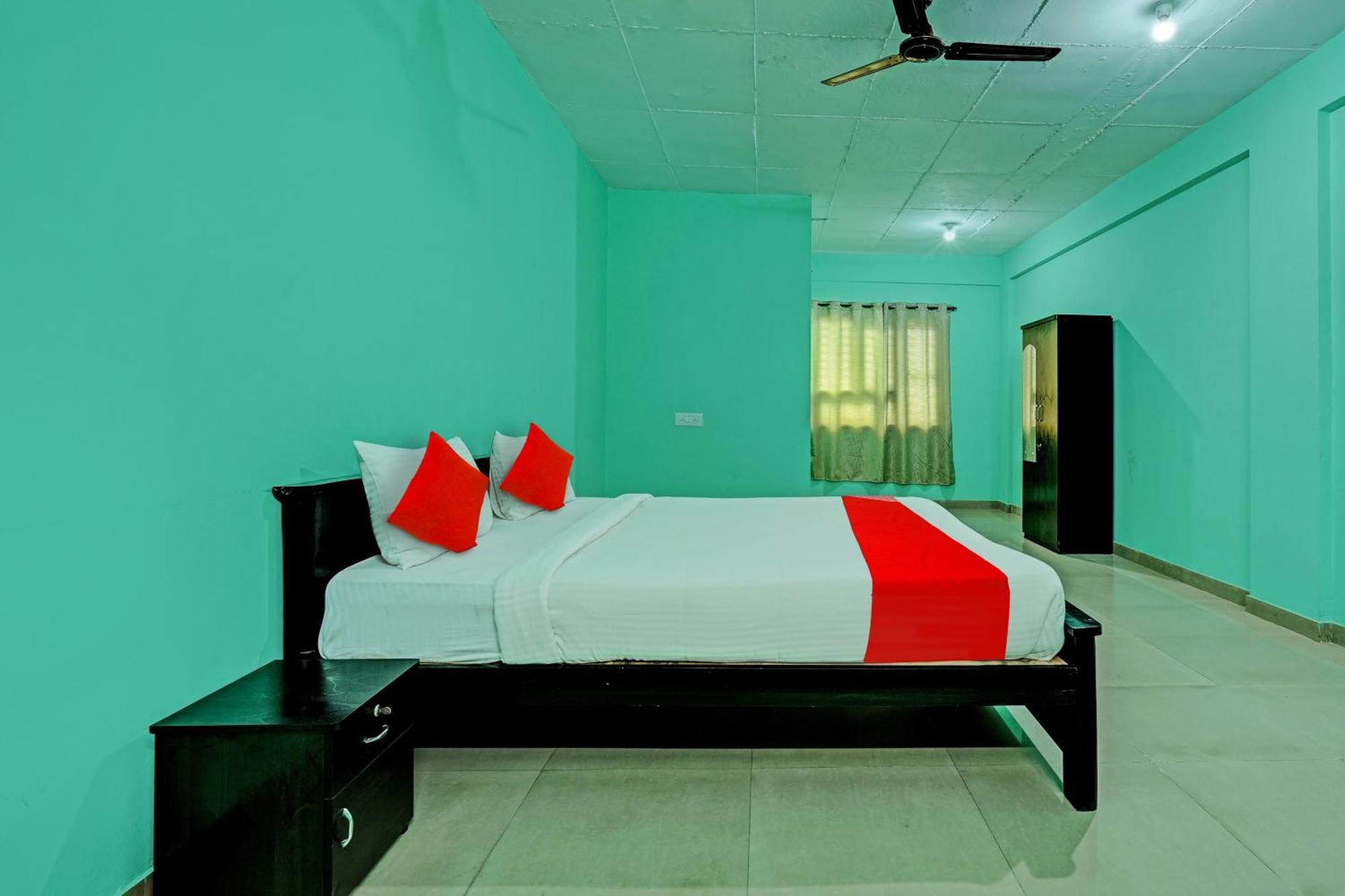 Super Collection O Druvi Corporate Hotel Kammasandra Buitenkant foto